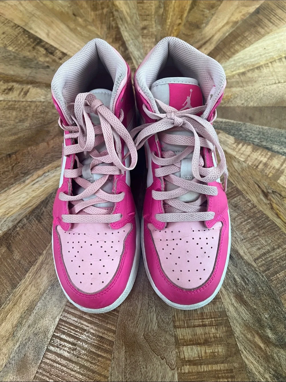 Nike Girls' Pink and Light Pink Low-Top Sneakers